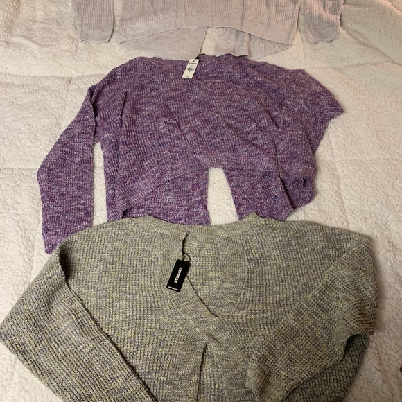 Express womans light weight sweaters - Picture 2 of 2
